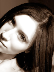 Simone B Picture 7