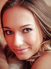 Amy Moore Picture 12