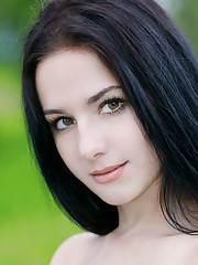 Leona E Picture 7