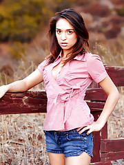 Sarah Luvv Picture 2