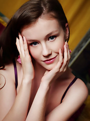 Emily Bloom Picture 5