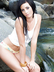 Justine Jewel Picture 5