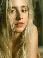 Vera E Picture 5
