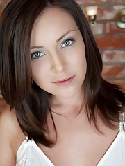Sophia E Picture 4
