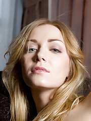 Sharon D Picture 14
